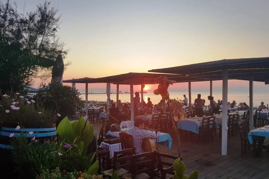 Thessaloniki City Center Vibes Seaside Apartment 0*,  Griekenland